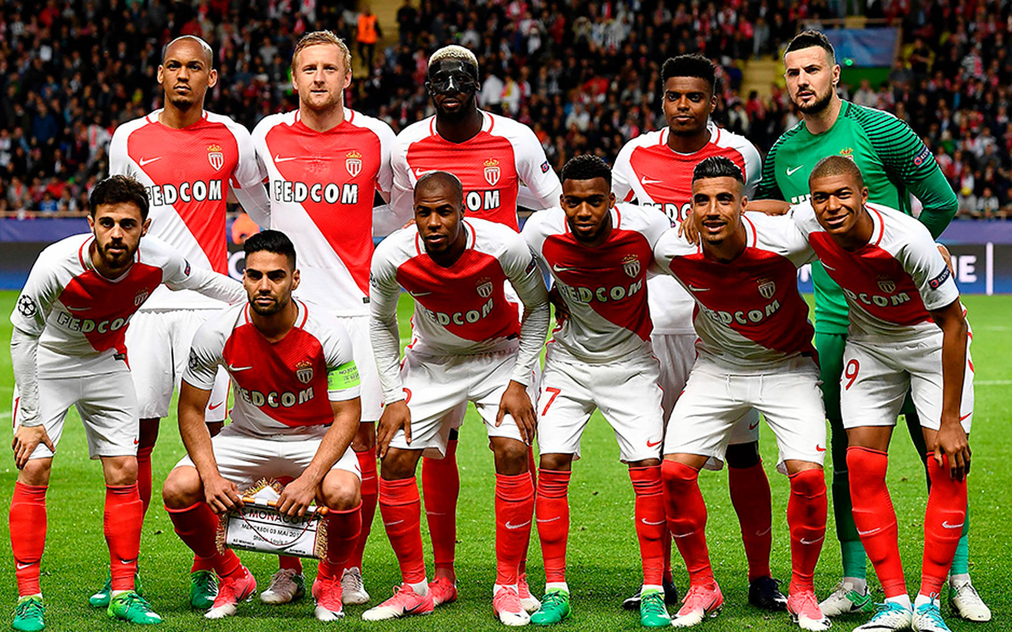 赛地聚焦——法甲转会期热度飙升；法兰克福再遭质疑；压力陡增；球队文化再被提及的简单介绍