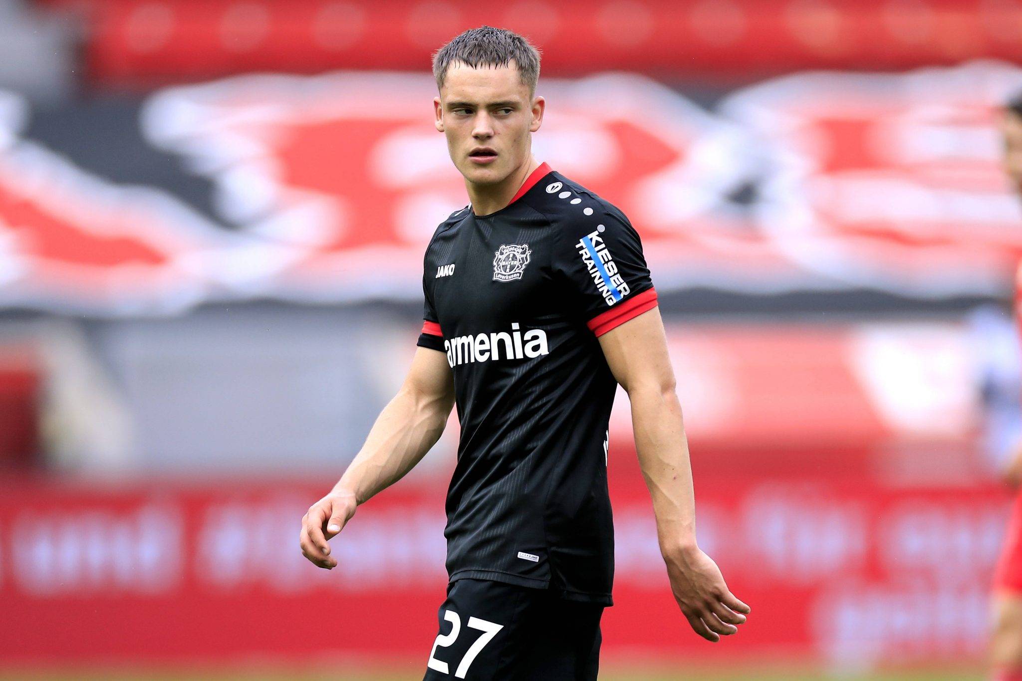 爱游戏APP-赛地聚焦：德甲赛后热度飙升；马德里竞技绝杀压哨；信心回归；球探报告显示潜力的简单介绍