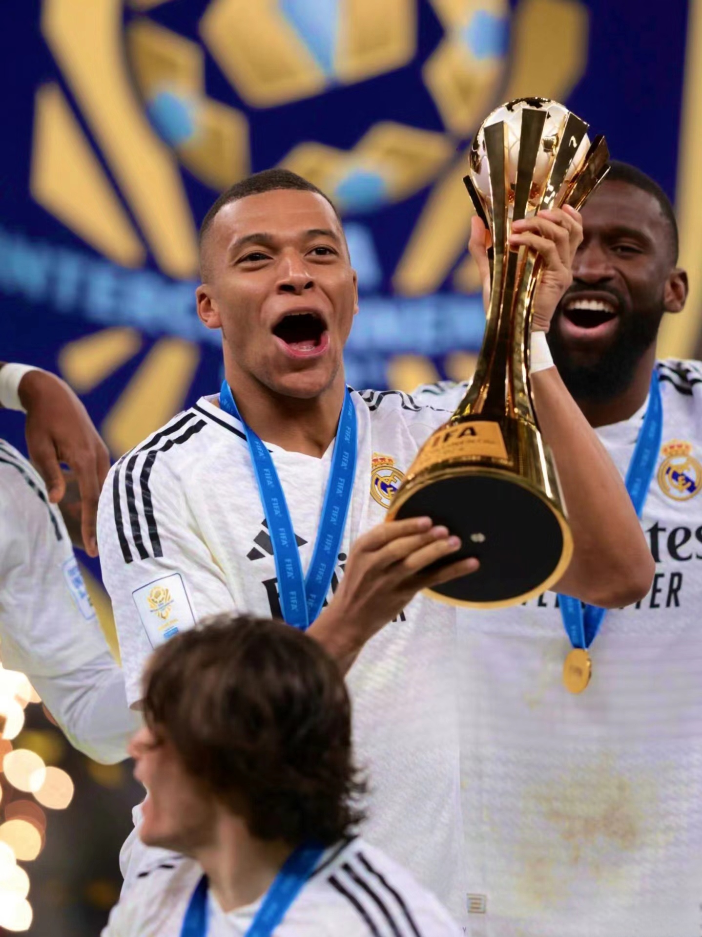 ayx-关于冲刺阶段皇家马德里备战欧联，内部沟通细节曝光，目标明确，控场能力受关注的信息